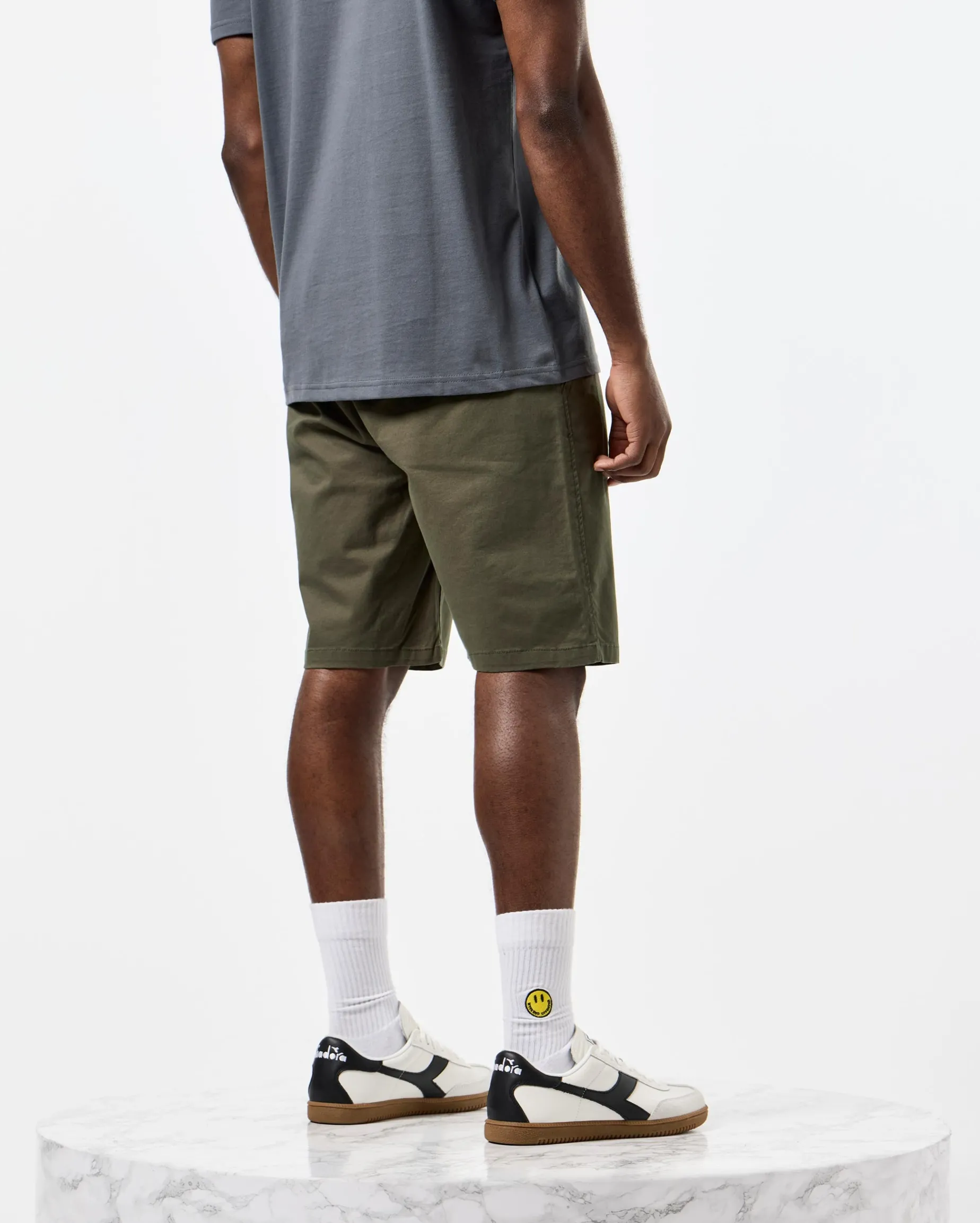 Ivan Chino Shorts, Burggrün